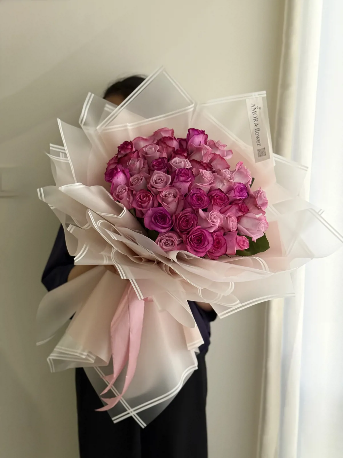 دسته گل rose charm